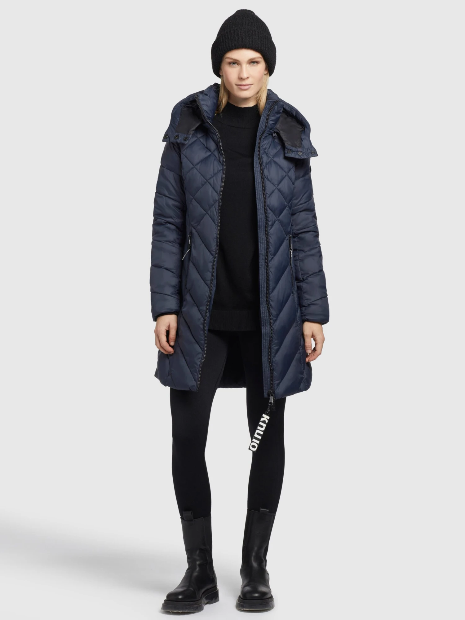 Manteaux de mi-saison Manteau mi-saison Aneth Femme bleu marine Khujo Manteaux De Mi-saison Manteau Mi-saison Aneth Femme Bleu Marine -Khujo 0a27ad3df79d35bc8d3519a46d78c5cc scaled