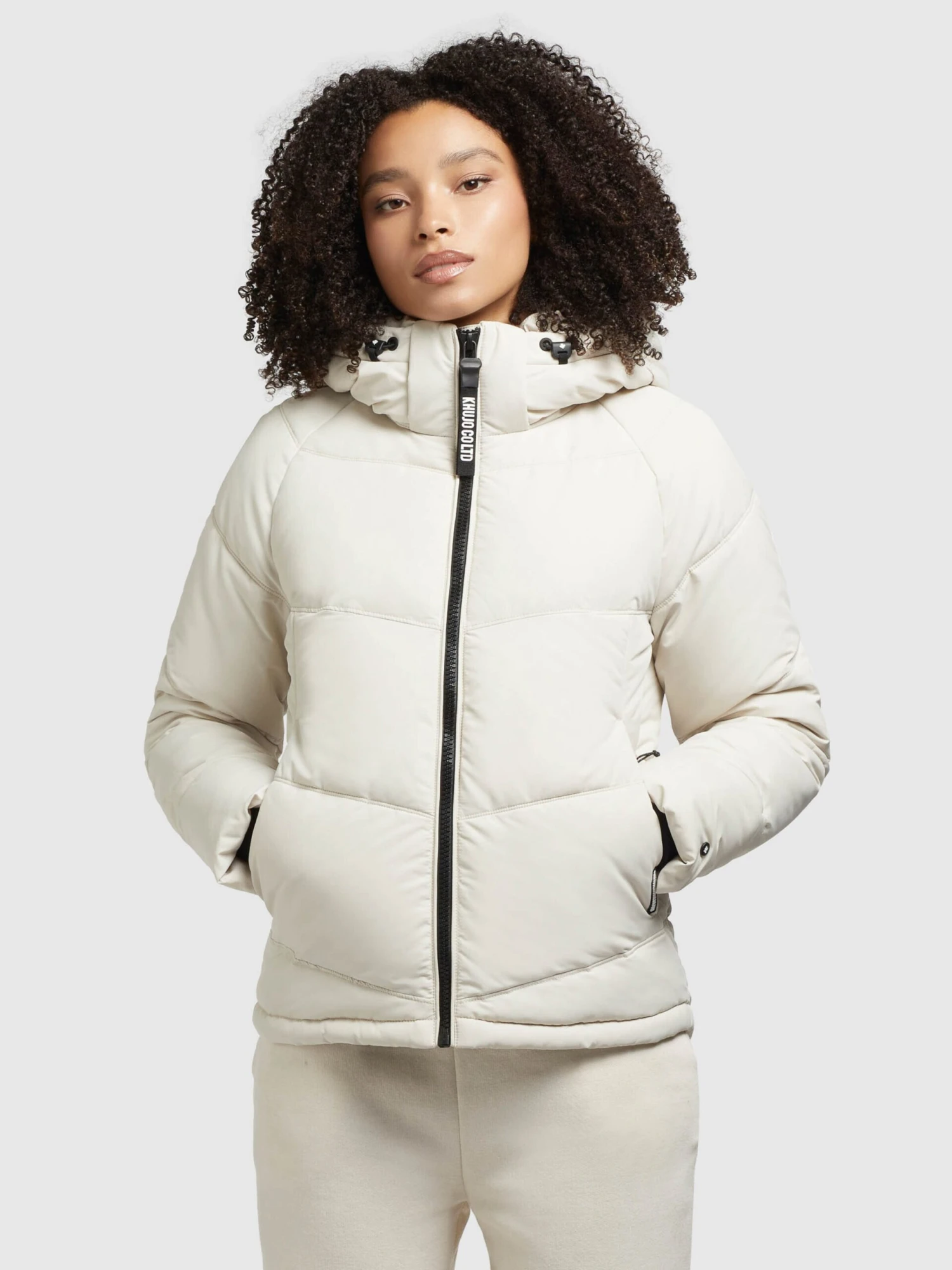 Vestes dhiver Veste d’hiver Monty 2 Femme blanc cassé Khujo Vestes Dhiver Veste D’hiver Monty 2 Femme Blanc Cassé -Khujo 0b8d05fbac22bc22d0c8faa15e716572 scaled