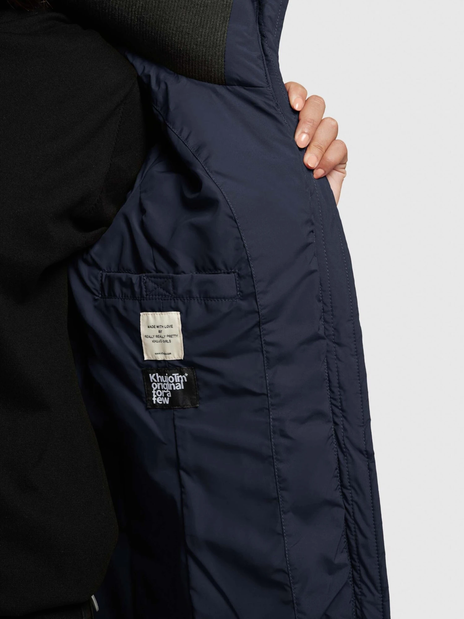 Vestes dhiver Veste d’hiver Tweety Femme marine Khujo Vestes Dhiver Veste D’hiver Tweety Femme Marine -Khujo 4f71b89be0be791b96bac31a458827d8 scaled