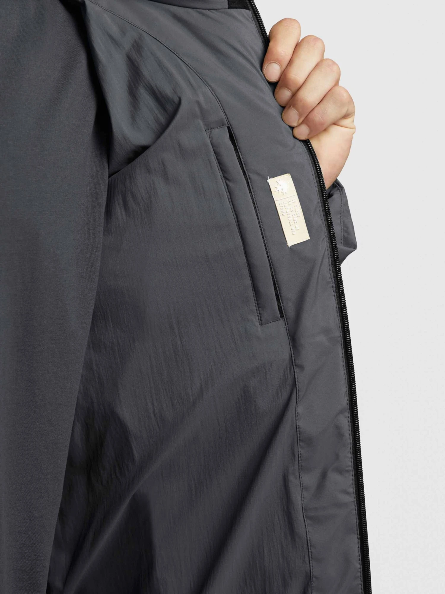 Vestes dhiver Veste d’hiver Juff Homme graphite Khujo Vestes Dhiver Veste D’hiver Juff Homme Graphite -Khujo 51da8fc0ebe16cd22d0e9f2144781291 scaled