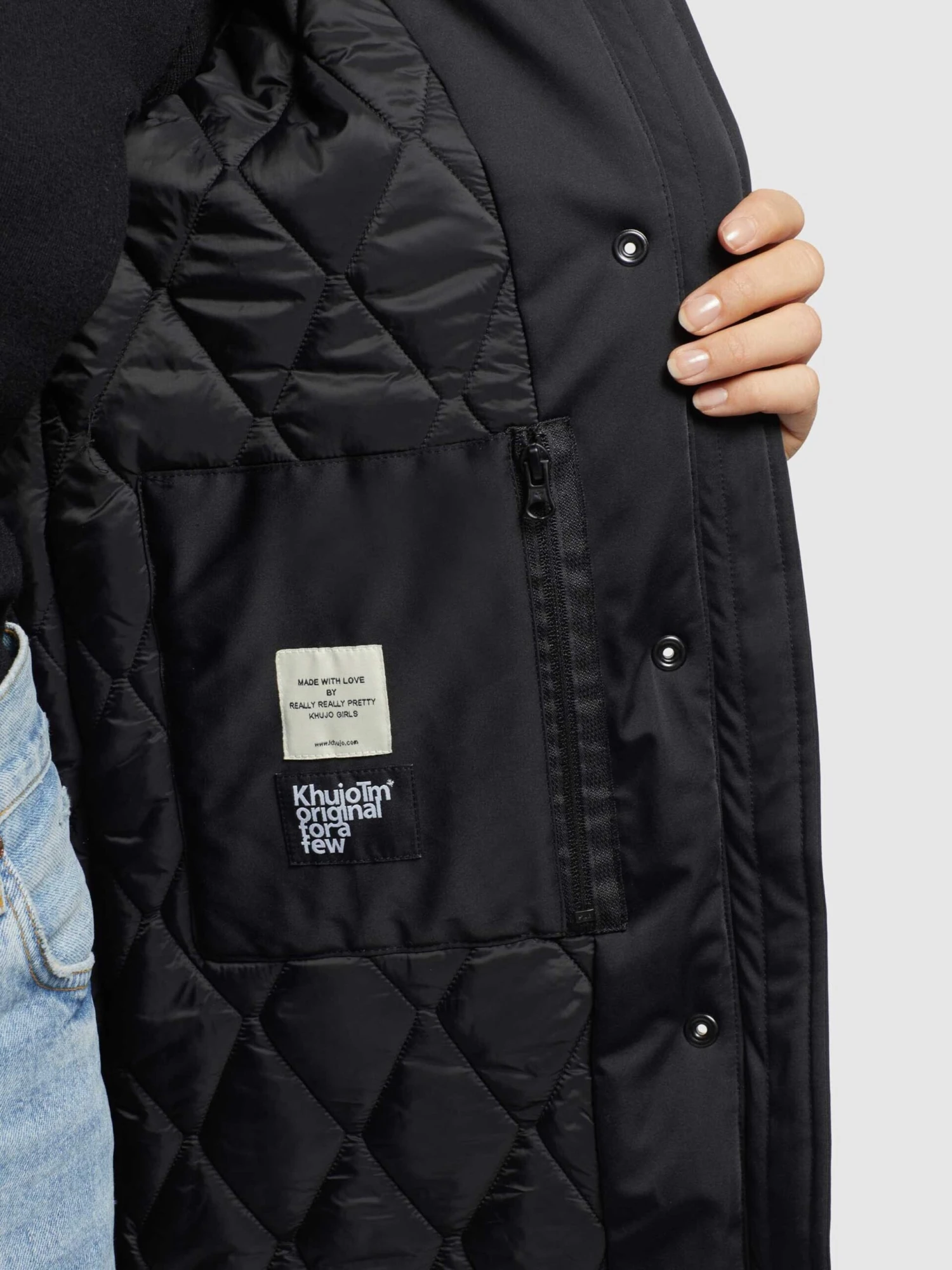 Manteaux dhiver Manteau d’hiver Blossom Femme noir Khujo Manteaux Dhiver Manteau D’hiver Blossom Femme Noir -Khujo 56065e28a4dde4fe27c8b1256c93c52e scaled