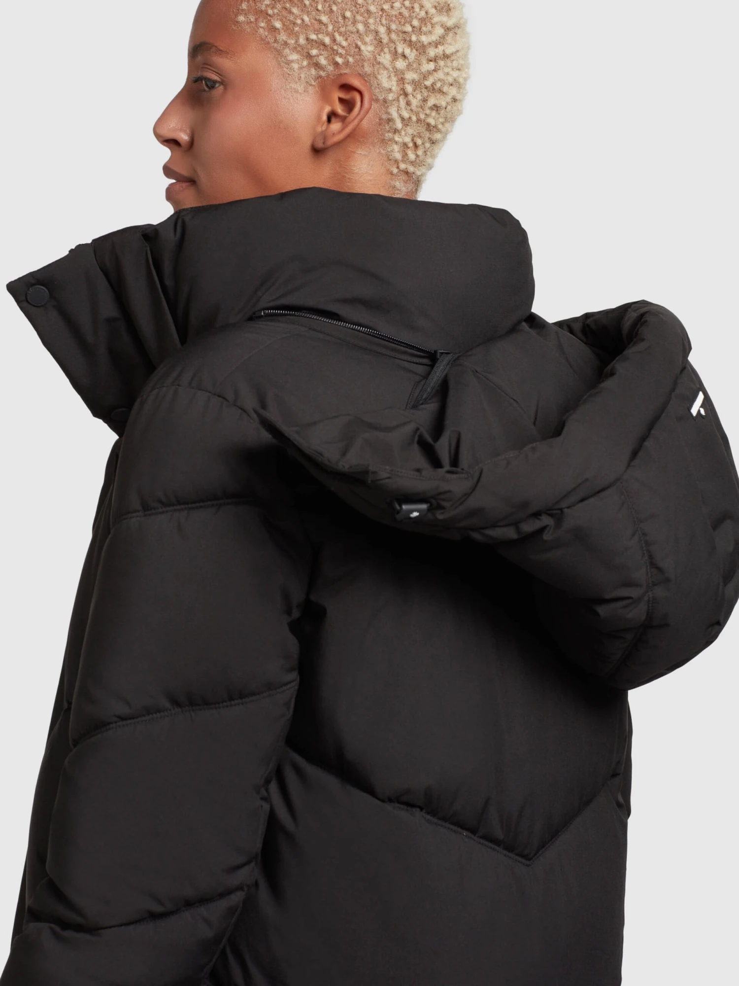 Manteaux dhiver Manteau d’hiver Torino2 Femme noir Khujo Manteaux Dhiver Manteau D’hiver Torino2 Femme Noir -Khujo 92b2304b763d2068f8a2419f522f49c7 scaled