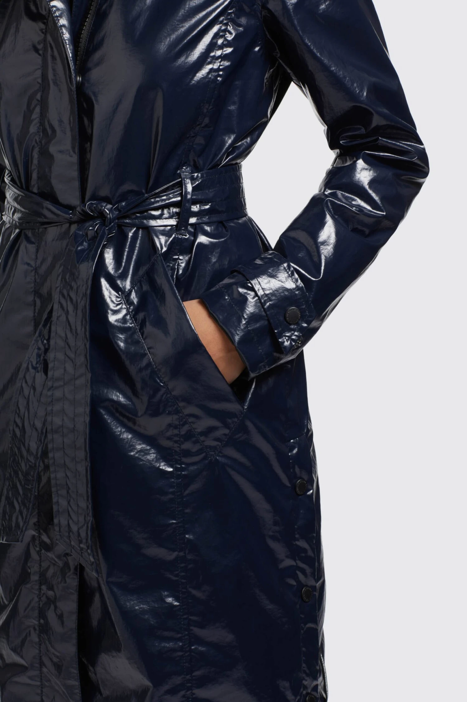 Manteaux de pluie Manteau mi-saison Alecia Femme bleu nuit Khujo Manteaux De Pluie Manteau Mi-saison Alecia Femme Bleu Nuit -Khujo a9b2f702bfd51ce6f19a303a2b19667f scaled