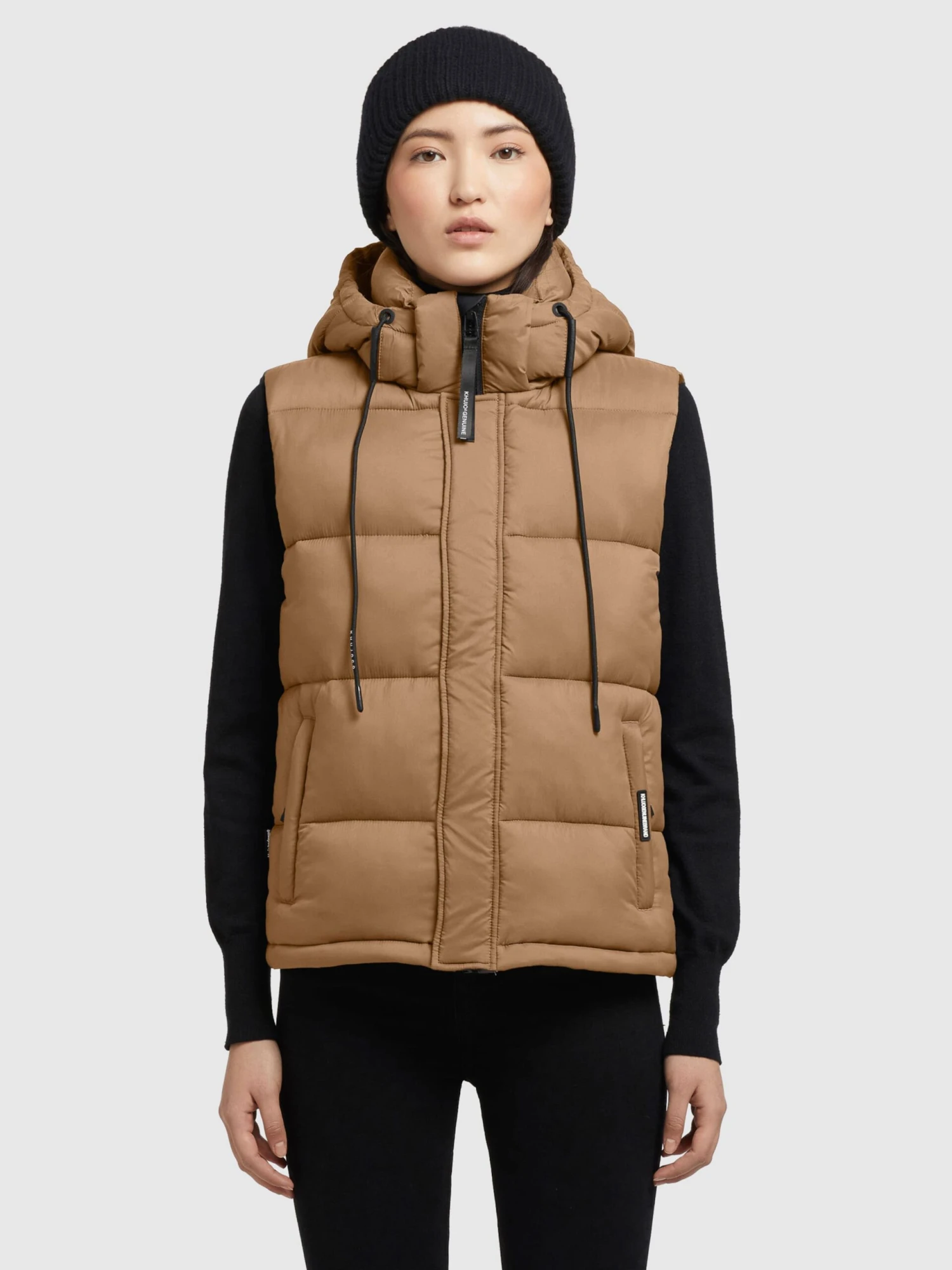 Vestes sans manches Gilet Eden Femme noisette Khujo Vestes Sans Manches Gilet Eden Femme Noisette -Khujo d37ad83a46faadf904b2a04ef831a15d scaled