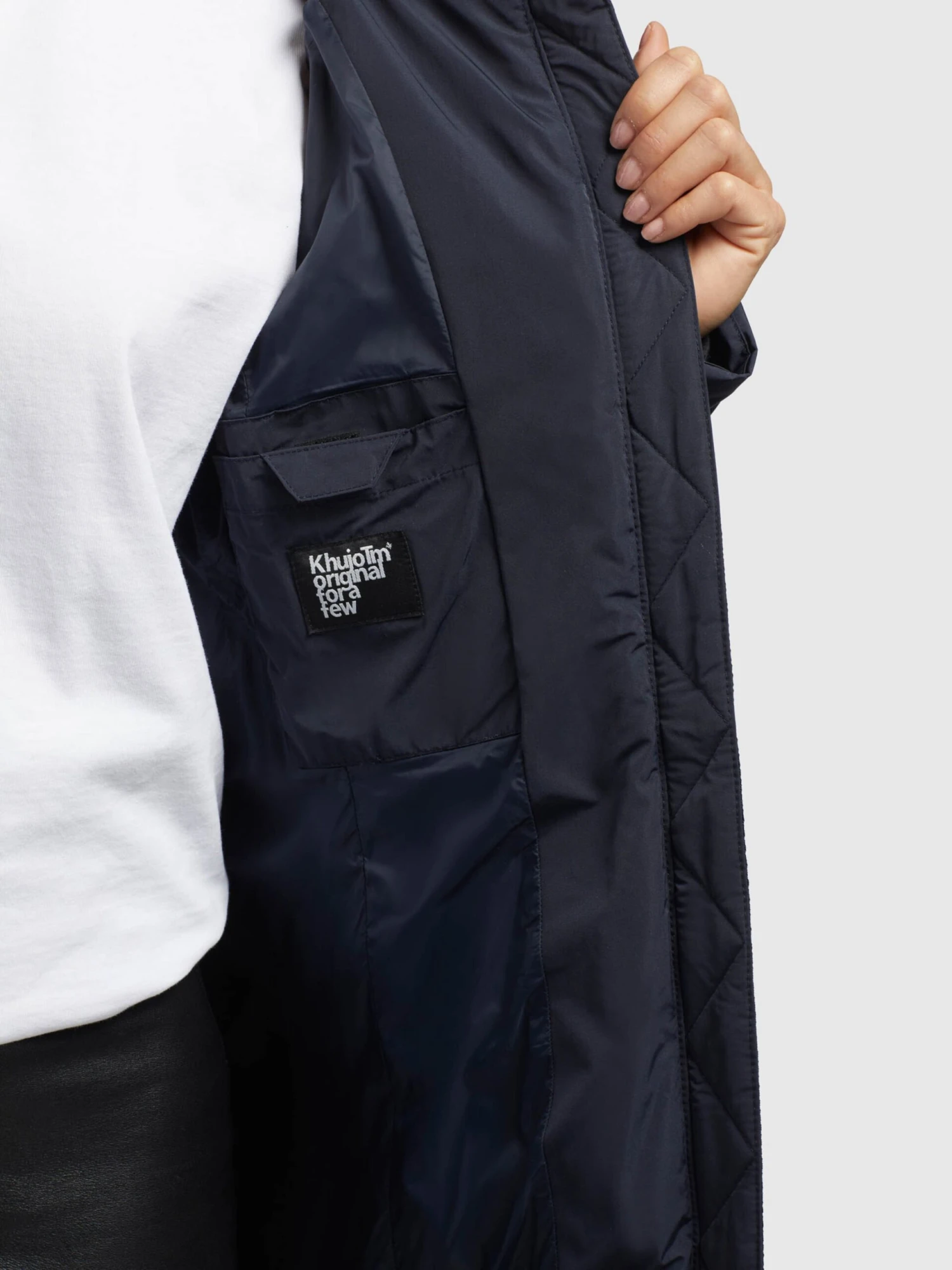 Vestes dhiver Veste d’hiver FORMIN Femme bleu foncé Khujo Vestes Dhiver Veste D’hiver FORMIN Femme Bleu Foncé -Khujo f1d7b92bf416a1cfabb822f833bee487 scaled